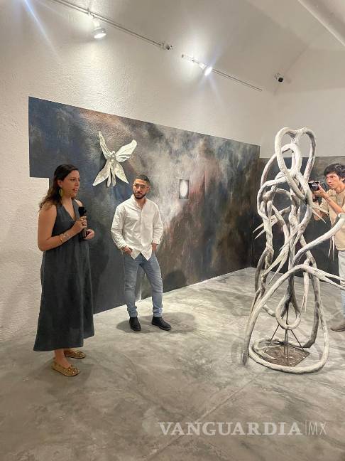 Las fronteras y la migración; ejes centrales de la exposición del coahuilense Carlos Vielma