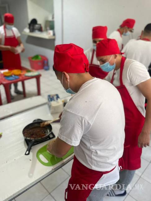 Más de 200 jóvenes se gradúan del Modelo de Reinserción Social de Reinserta