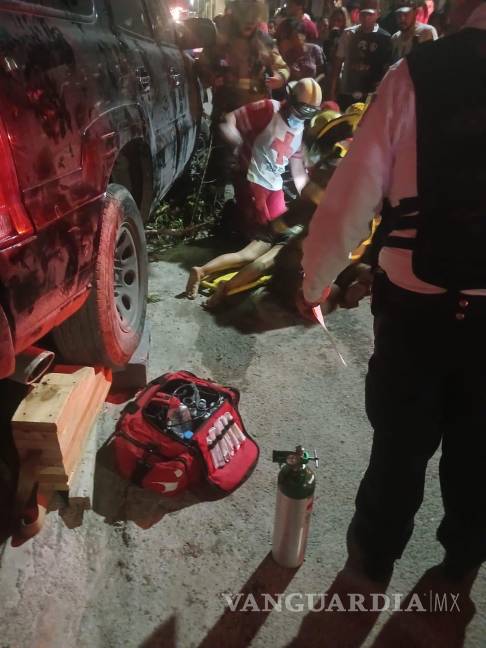 Cafre atropella a matrimonio en Puerta del Oriente, en Saltillo