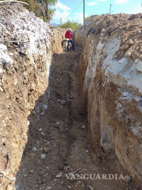 $!En la colonia Santa María, se rehabilitó un tramo de drenaje sanitario, resolviendo filtraciones y mejorando el flujo del alcantarillado.