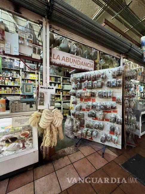 $!Sahumerios, lentejas y velas forman parte de los rituales más solicitados para atraer prosperidad y armonía.