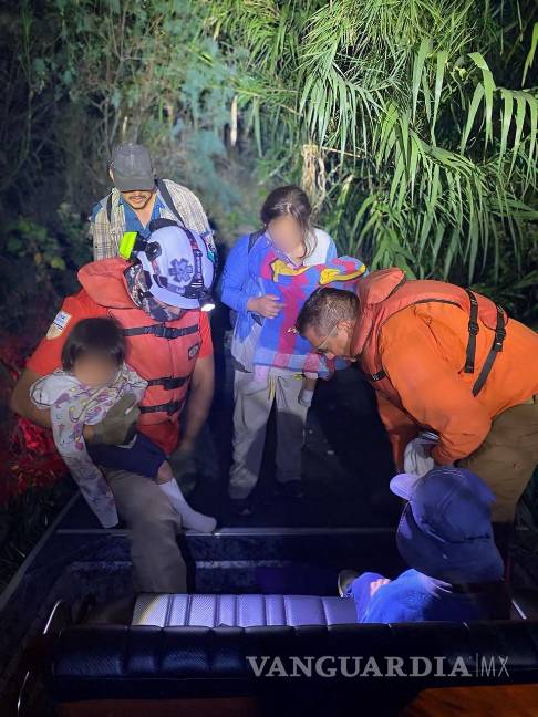 $!Los agentes Beta de Piedras Negras durante las labores de búsqueda y rescate fluvial.