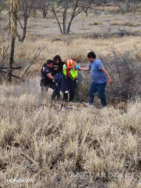 Muere mujer tras caer a un barranco, en la carretera Saltillo-Monclova