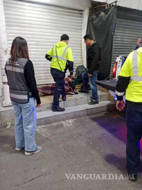 $!Personal municipal realiza recorridos nocturnos para detectar y auxiliar a personas vulnerables.