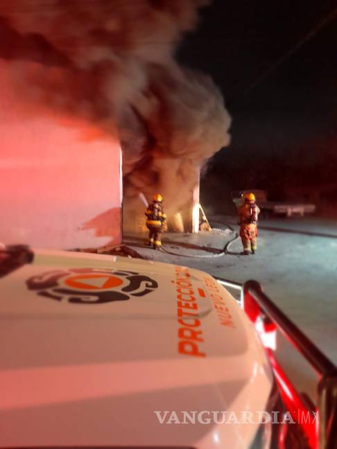 Nuevo León: Incendio en tarimera movilizó a los Bomberos y Protección Civil en Apodaca