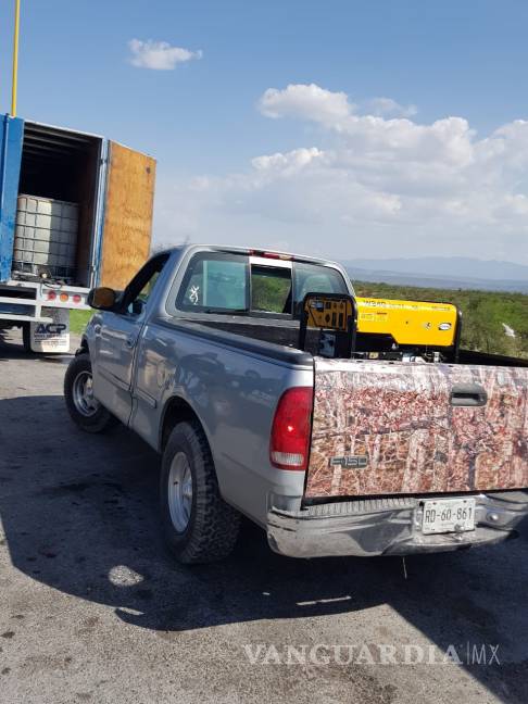 $!Detienen a dos huachicoleros en Coahuila; los acusan de robar 4 mil litros de combustible