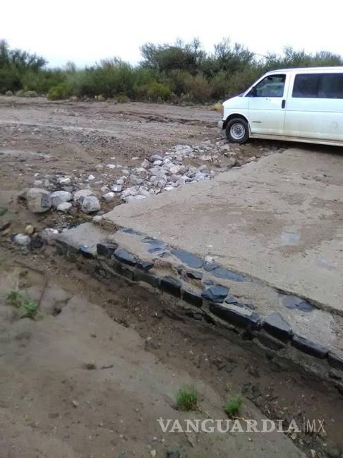$!Lluvia provoca daños en hogares de Ocampo y Cuatro Ciénegas