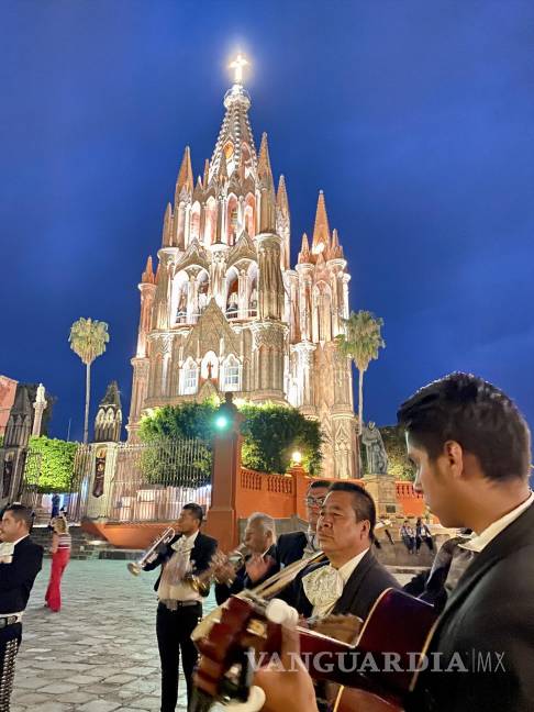 $!Mariachis en el centro de San Miguel Allende.