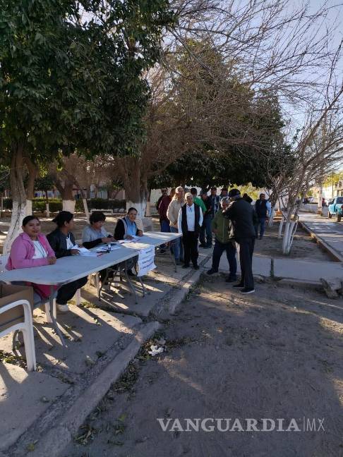 $!Carlos Robles Loustaunau, presidente del PRI en Coahuila, resaltó la importancia de la participación campesina en la renovación de dirigencias de la CNC.