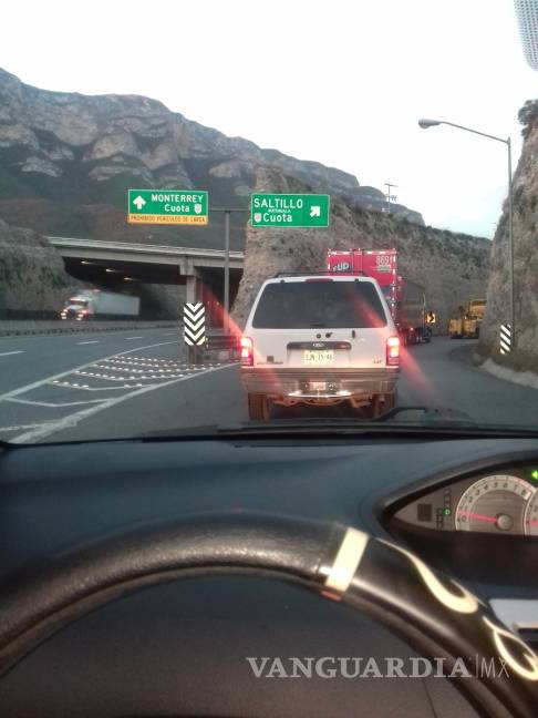 $!Abren autopista Saltillo-Monterrey en ambos sentidos