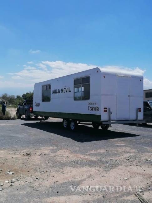 $!Ya las aulas móviles están en el lugar, ahí se trabajará mientras se construyen los salones en forma.