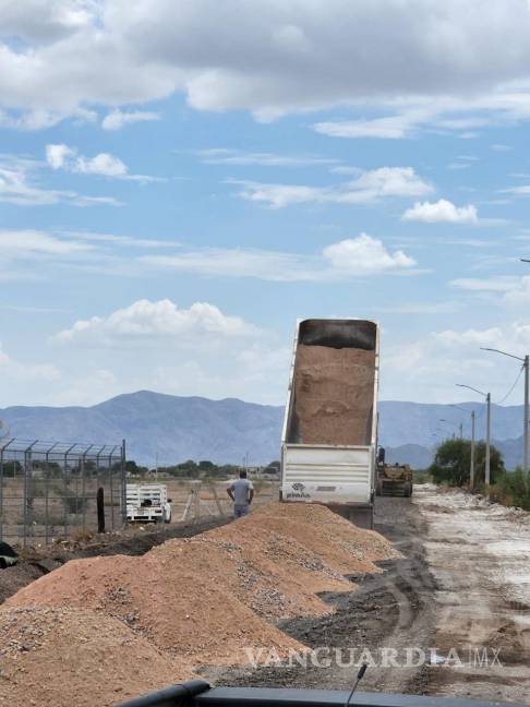 Desarrollan acciones de drenaje y pavimentación en ejidos de Torreón