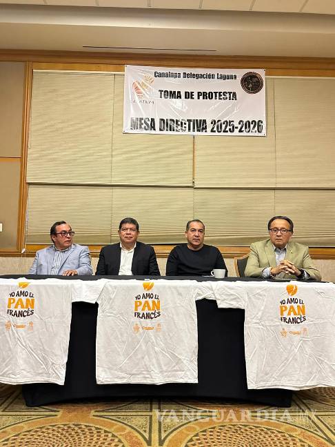 $!Pedro Gerardo Ávila Aguilera rindió protesta como presidente de CANAINPA Región Laguna.