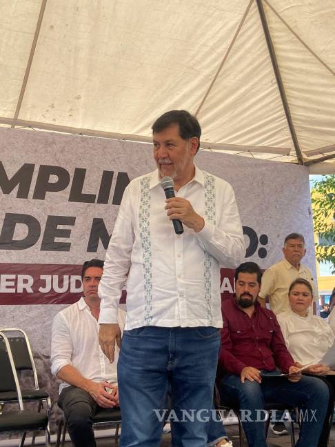 $!Fernández Noroña reafirma su compromiso de llevar el tema ante la presidenta electa Claudia Sheinbaum en busca de respuestas para los trabajadores.