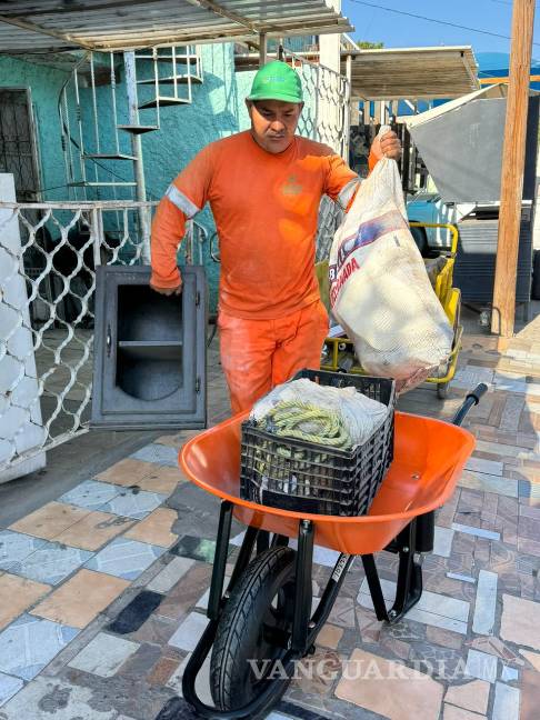 $!Personal de La Ola realizó trabajos diarios de limpieza en siete avenidas y 17 calles.