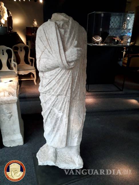 $!Dos policías encuentran por casualidad una escultura romana robada hace una década