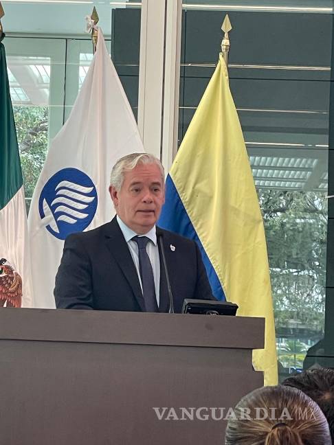 $!Mario Adrián Flores, vicepresidente de la región Monterrey del Tec de Monterrey, habla este martes durante una rueda de prensa en la ciudad de Monterrey.