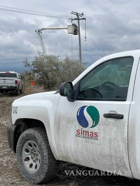 $!Cuadrillas de SIMAS trabajan a contrarreloj para restablecer el suministro en más de 40 colonias afectadas por la falla eléctrica.