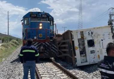 La diputada Beatriz Fraustro destacó la importancia de instalar señales y barreras en todos los cruces para evitar accidentes entre trenes y vehículos.