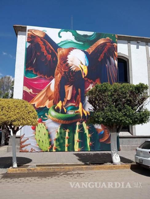 $!Colocan murales patrios en Tlaxcala hechos con IA; exhiben manos con 6 dedos y escudo con águila sin cabeza