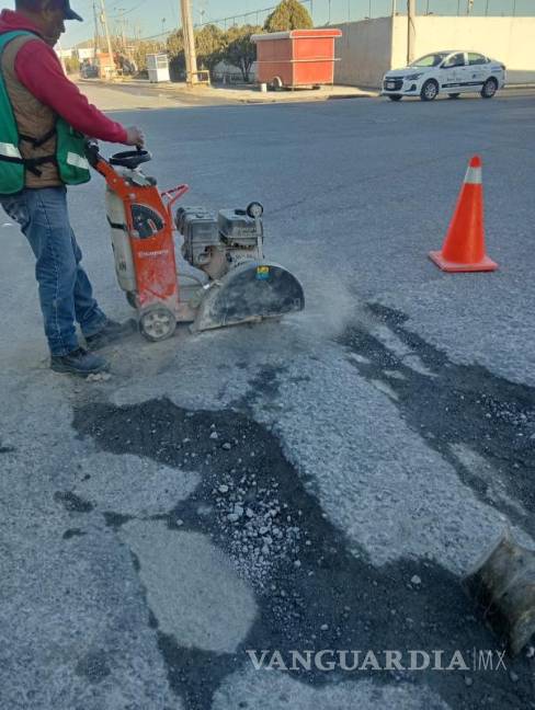 $!El área intervenida presentaba baches profundos y daños severos.