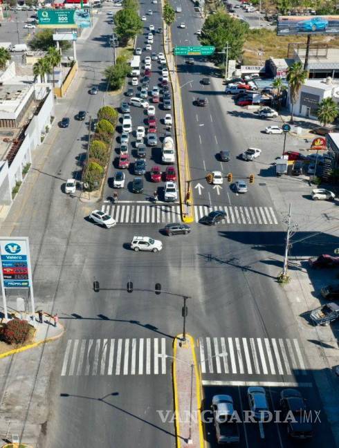 $!Para retornar al norte en el cruce de V. Carranza y Canadá, solo podrá hacerse desde la lateral (junto al Eurotel); queda prohibido el retorno pegado al camellón.