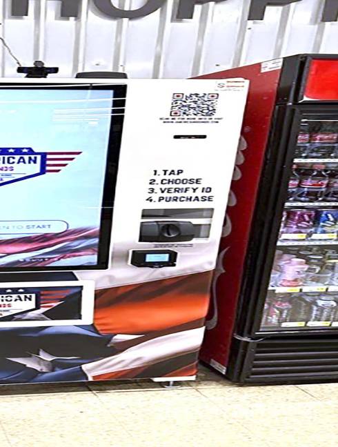 $!En esta fotografía sin fecha proporcionada por American Rounds se ve una máquina expendedora que vende municiones en varios lugares de Estados Unidos.