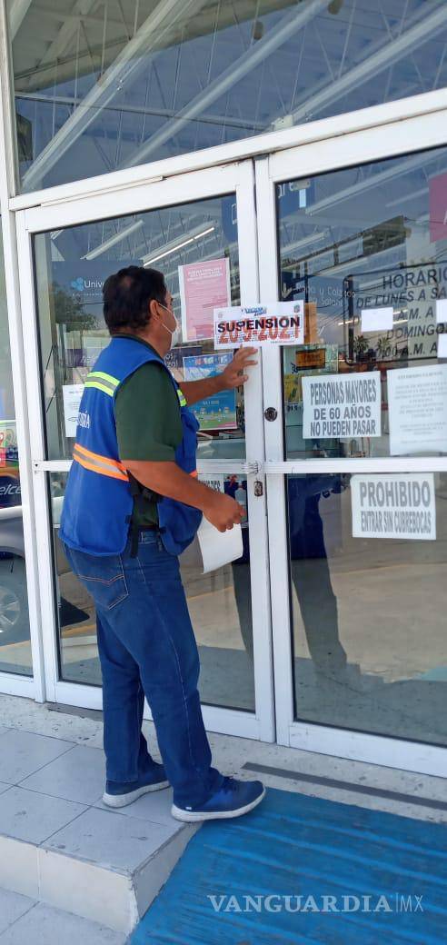 $!Clausuran Banorte, Famsa y otros establecimientos en Monclova por no aplicar medidas preventivas por contingencia