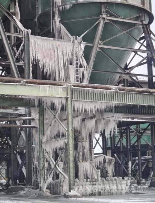 $!Congelamiento de termoeléctricas CEFUE en Nava, Coah., afecta al 13% del suministro nacional