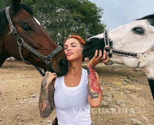 Falleció la activista Elena Larrea, defensora de caballos y animales de granja, a los 30 años