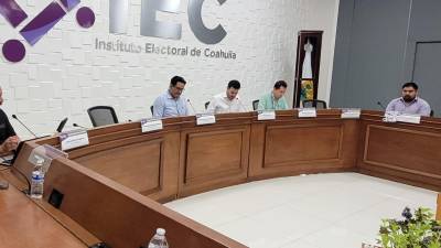 El Instituto Electoral de Coahuila tuvo una sesión extraordinaria este miércoles.