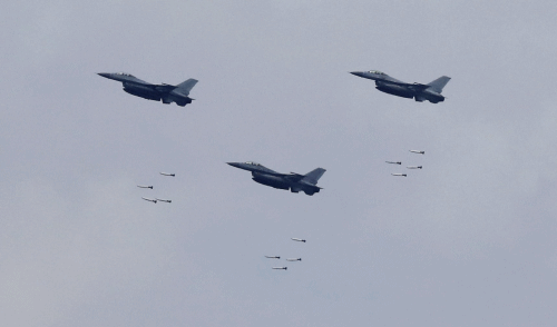 $!Corea del Sur y EU muestran su poderío militar a Corea del Norte