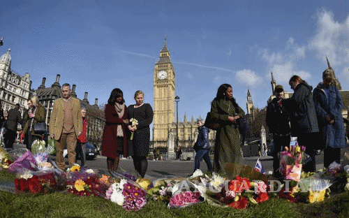 $!Detienen dos sospechosos en conexión con el atentado terrorista en Londres