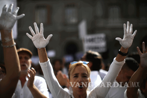 $!Miles de personas toman las calles para pedir diálogo al Gobierno español con Cataluña