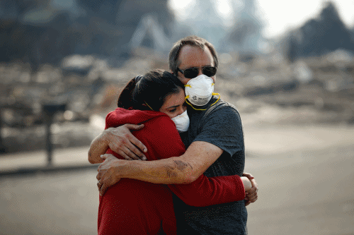 $!Entra en su segunda semana "la mayor tragedia" de California