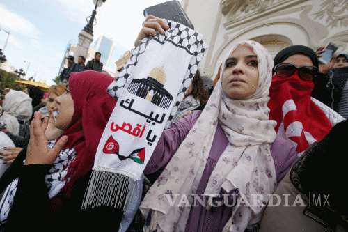 $!Miles de árabes se manifiestan en favor de un Jerusalén palestino