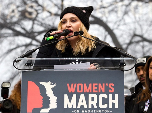 $!Madonna es censurada por protesta contra Trump