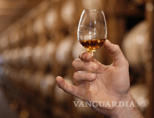 $!Aranceles inquietan a productores de whiskey en EU