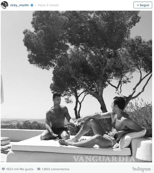 $!Ricky Martin se arrodilla ante Jwan Yosef para pedirle matrimonio