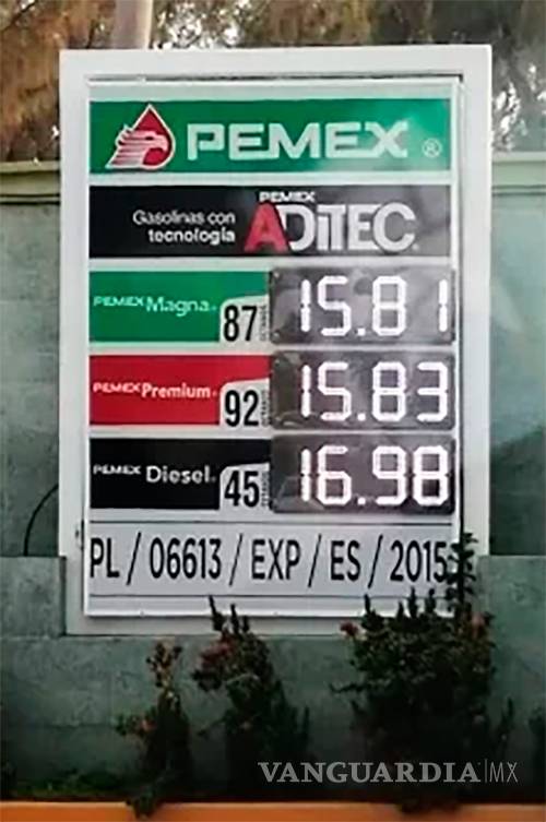 $!Gasolina en 15 pesos en varios estados del país, ¿por la guerra petrolera?