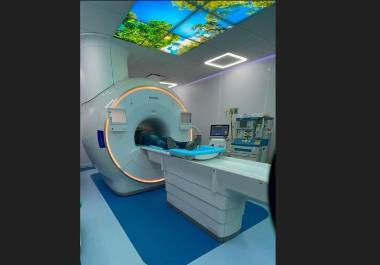 La UMAE No. 71 del IMSS en Torreón incorporó un resonador magnético con inteligencia artificial para agilizar estudios y mejorar la precisión de los diagnósticos.