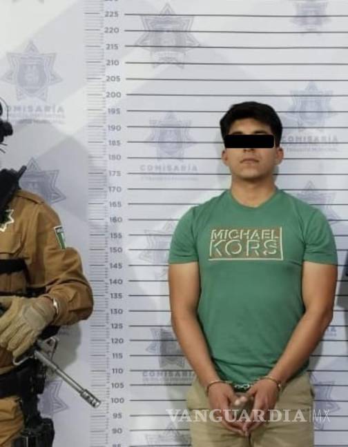 $!El cateo fue ejecutado tras la detención de un presunto narcomenudista que operaba en redes sociales.