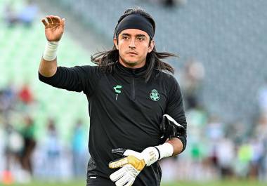 Carlos Acevedo es uno de los considerados mejores porteros de México; titular indiscutible en Santos Laguna.