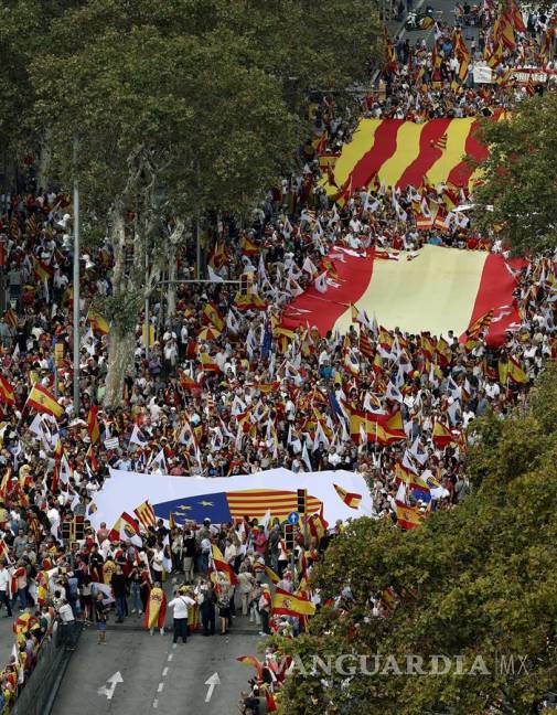 $!Anti independentistas marchan en Barcelona