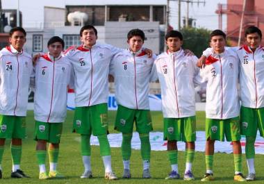 Julio Rodríguez, jugador de Halcones de Saltillo, ingresó en el segundo tiempo ante un combinado de la Liga Premier FMF.