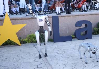 La institución se convirtió en la primera escuela de Latinoamérica en integrar un robot humanoide en clases y la primera en México con un androide de manos articuladas