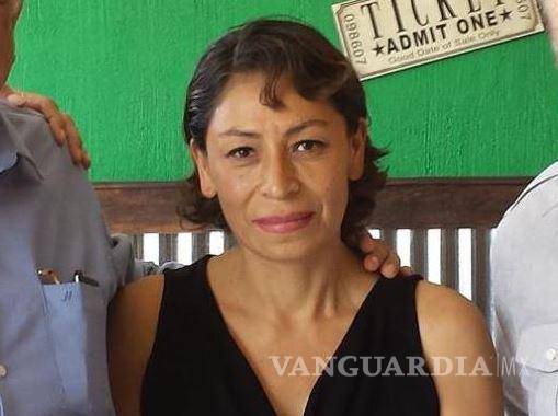 $!Por Movimiento Ciudadano en el distrito 16, va la activista en favor de las personas portadoras de VIH-Sida, Aída Guadalupe García Badillo.