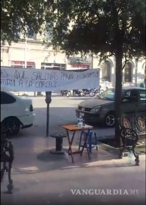 $!Piden juicio a expresidentes… en pleno proceso electoral: simpatizantes de Morena reúnen firmas en Torreón y PN