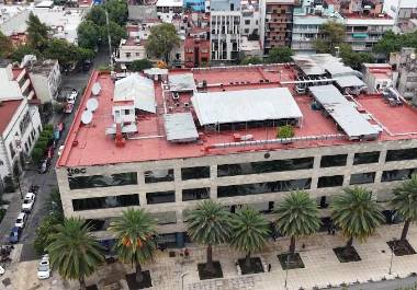En la Pequeña Los Ángeles, algunos deportados encuentran precisamente eso: un espacio donde su experiencia no necesita explicación.