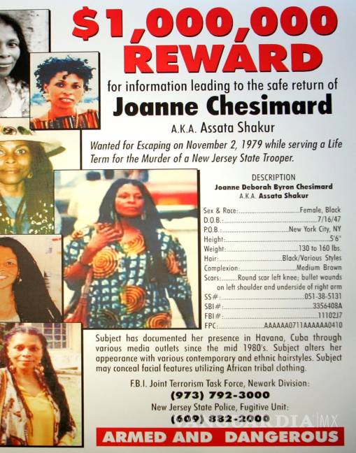 $!El 2 de mayo de 1973 fue arrestada por la muerte por disparos de un policía estatal en Nueva Jersey y acusada de múltiples delitos, incluyendo el asesinato del agene.